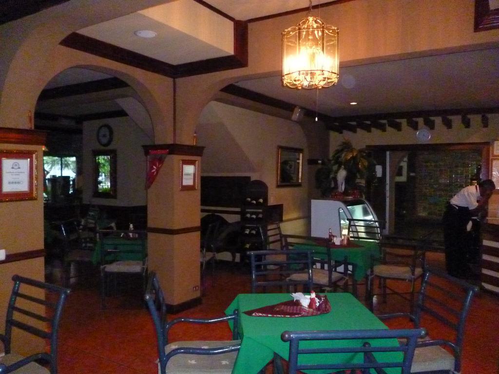 Hotel Don Carlos San José Esterno foto